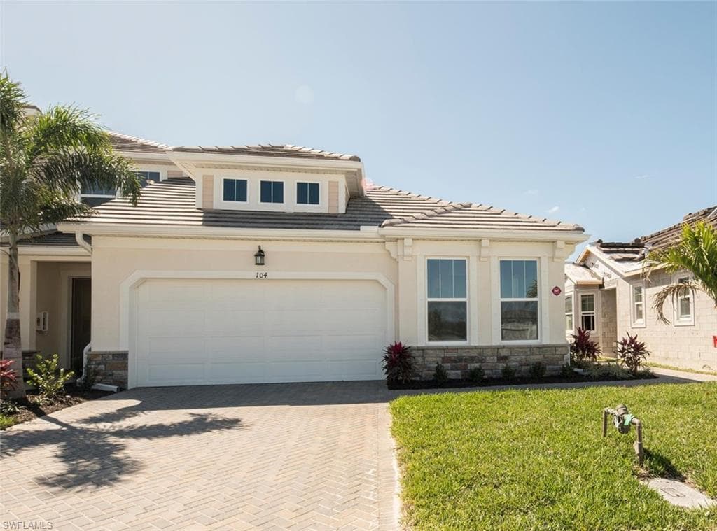 4704 ARBORETUM CIR 101 NAPLES, FL 34112