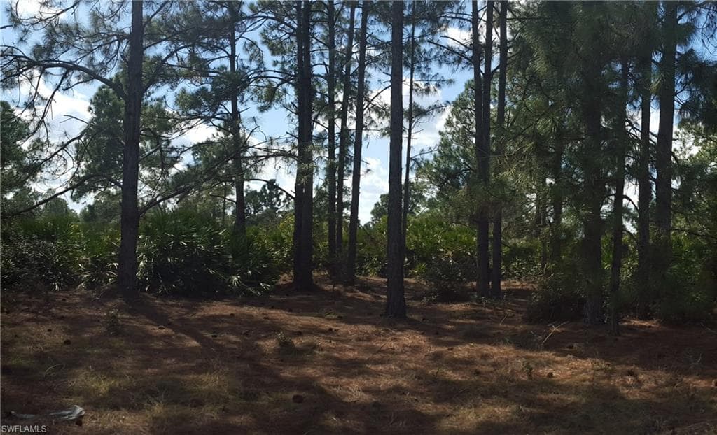 7547 15th PL LABELLE, FL 33935