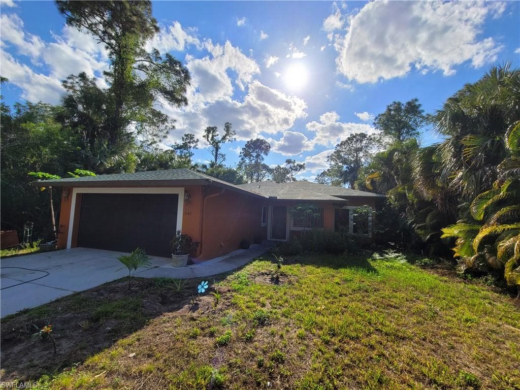 541 1st ST NW NAPLES, FL 34120
