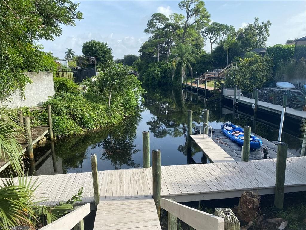 27310 High Seas LN BONITA SPRINGS, FL 34135