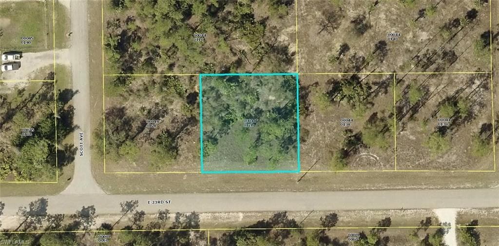 3903 E 23rd ST ALVA, FL 33920