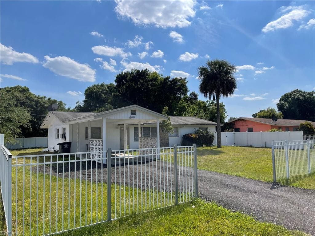 4160 Madison AVE FORT MYERS, FL 33916