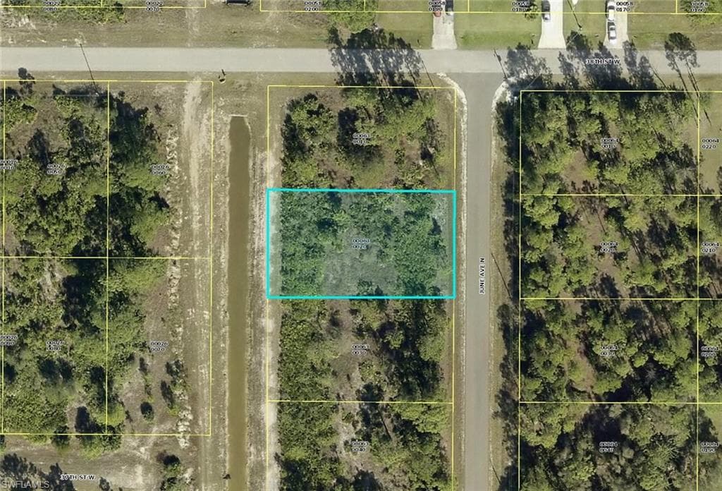 3705 June AVE N LEHIGH ACRES, FL 33971