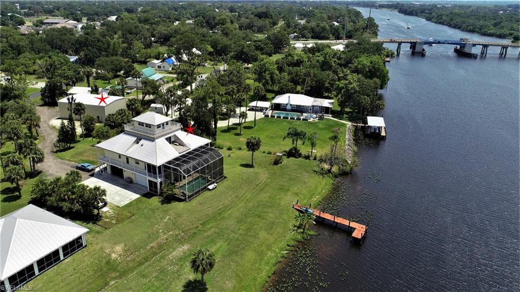 21170 Captain Nelson CT ALVA, FL 33920