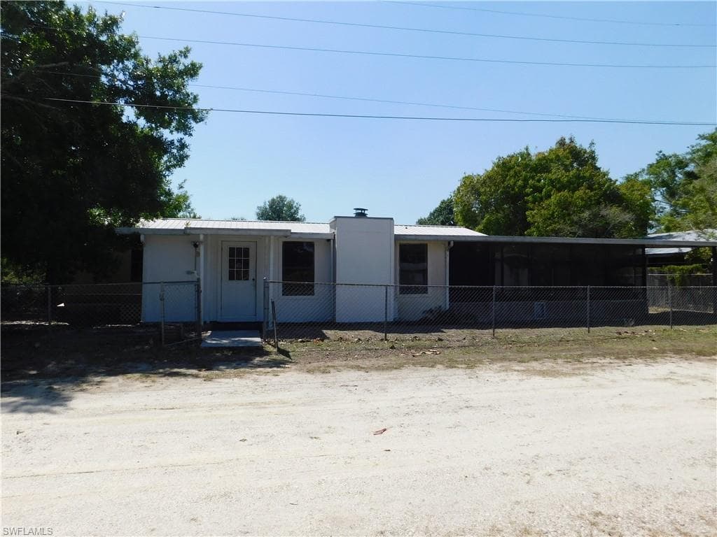 1060 Teal Harbor LN OKEECHOBEE, FL 34974