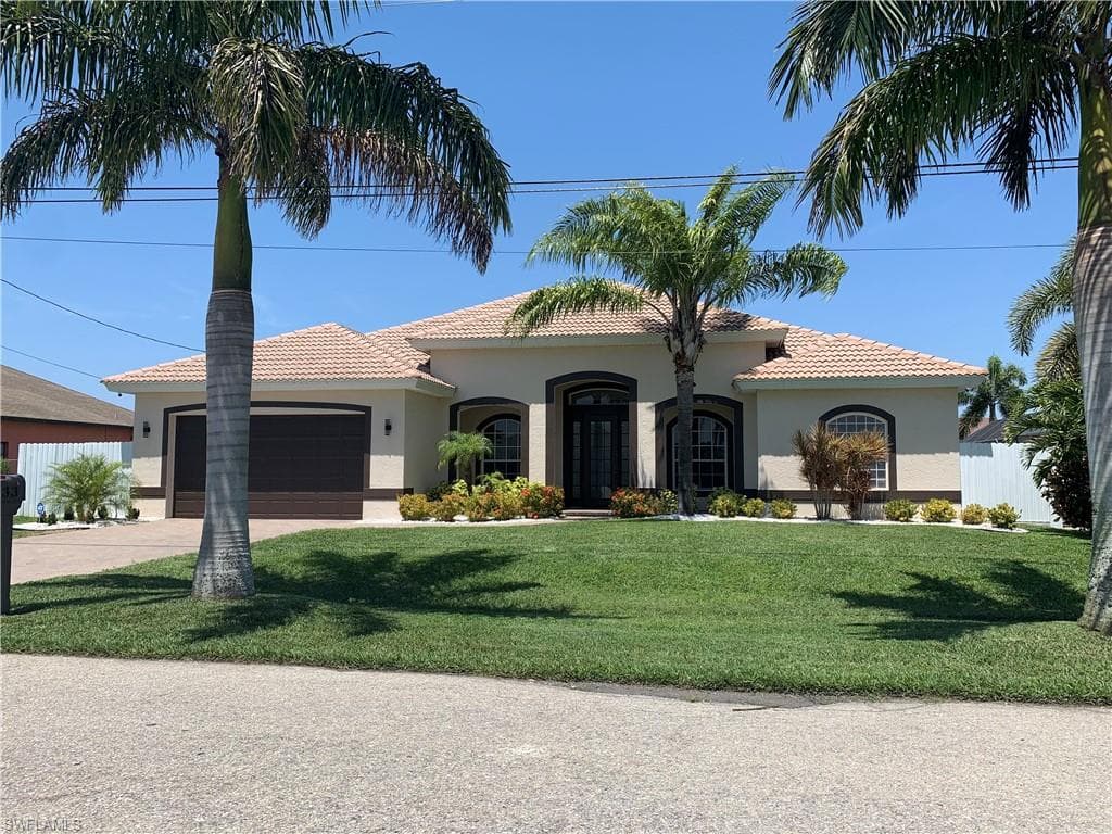 133 SE 29th TER CAPE CORAL, FL 33904