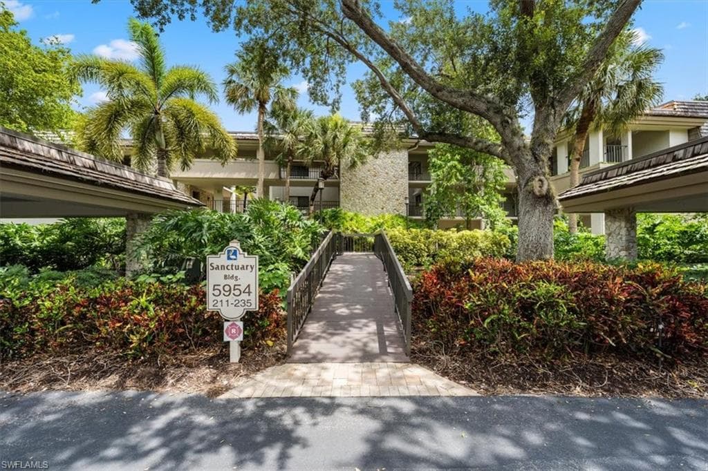 5954 Pelican Bay BLVD 222 NAPLES, FL 34108
