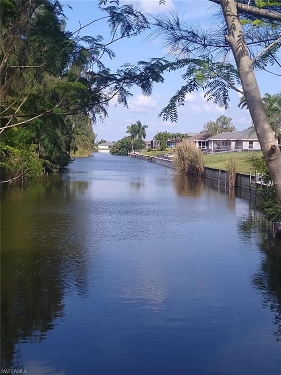 845 SW 18th TER CAPE CORAL, FL 33991