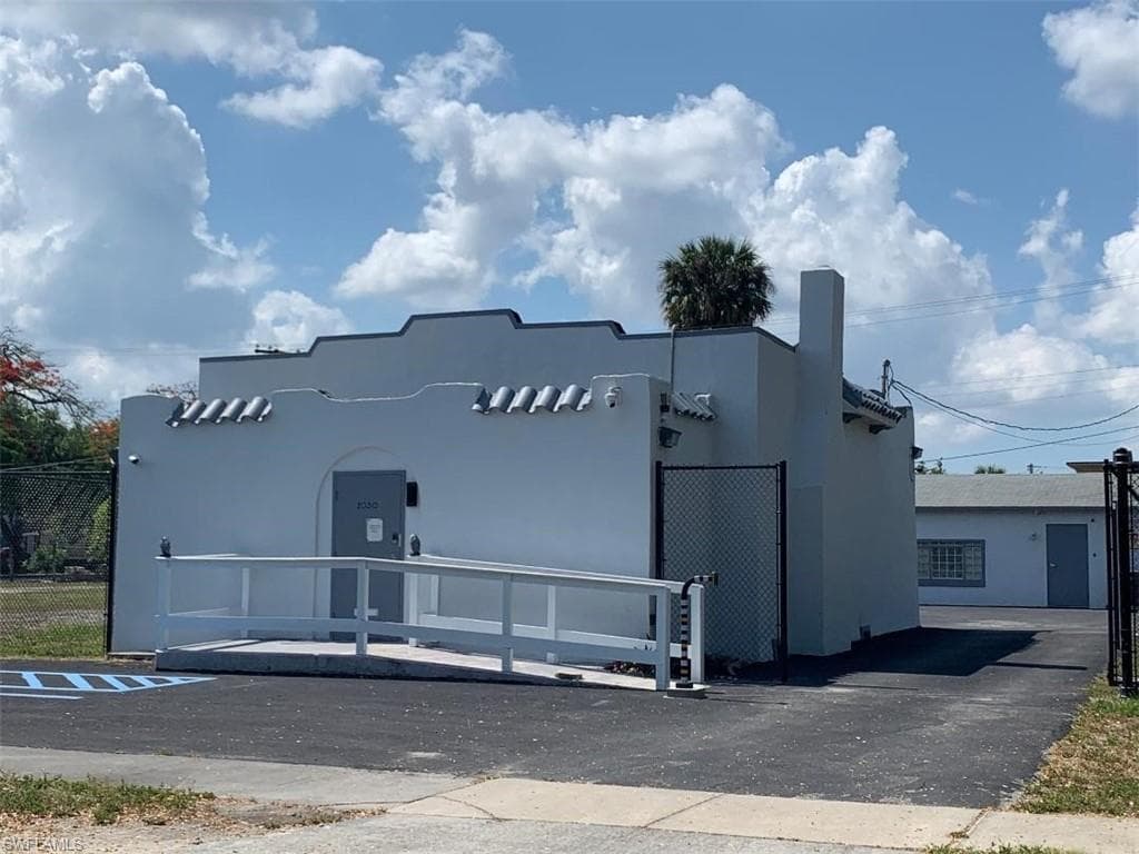 2030 CRAWFORD ST FORT MYERS, FL 33901