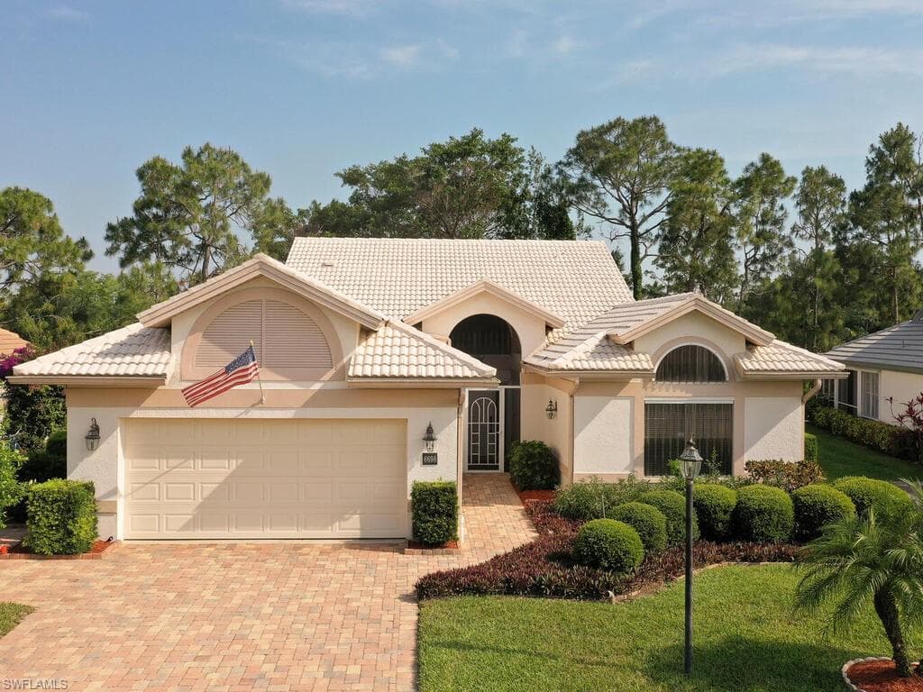 6698 Harwich CT NAPLES, FL 34104