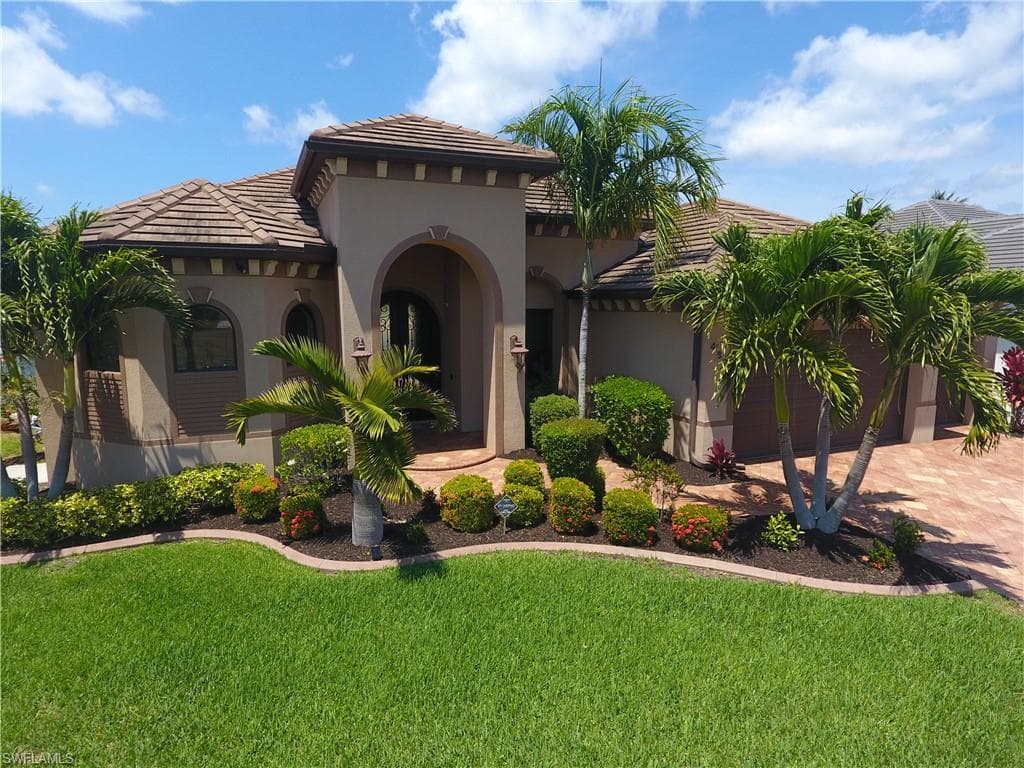 432 SW 39th AVE CAPE CORAL, FL 33991