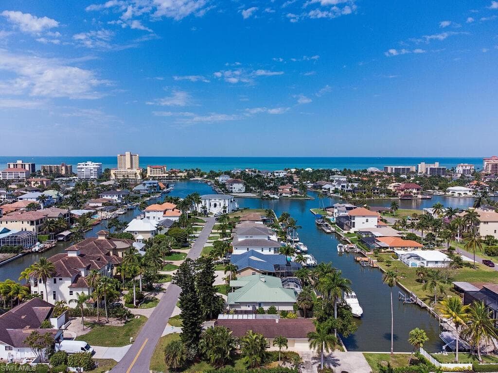 493 Willet AVE NAPLES, FL 34108