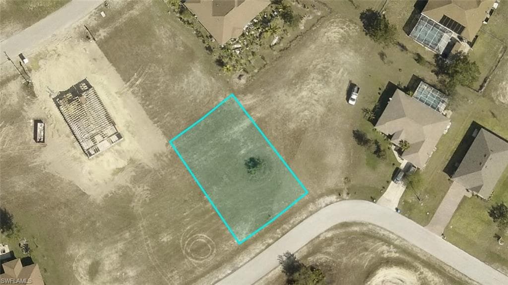 631 NW 29th TER CAPE CORAL, FL 33993
