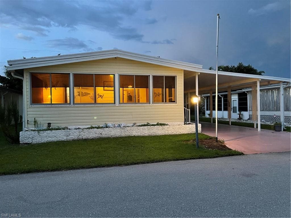 5527 Colonial RD 241 NORTH FORT MYERS, FL 33917