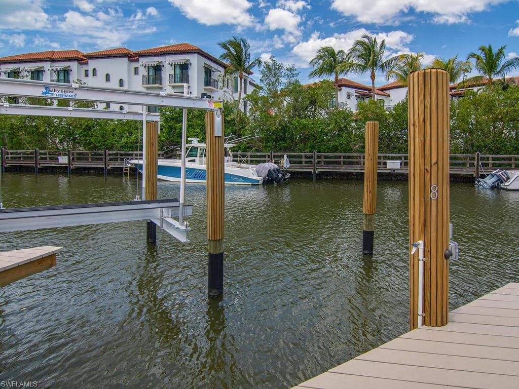 1405 Curlew AVE 2 NAPLES, FL 34102