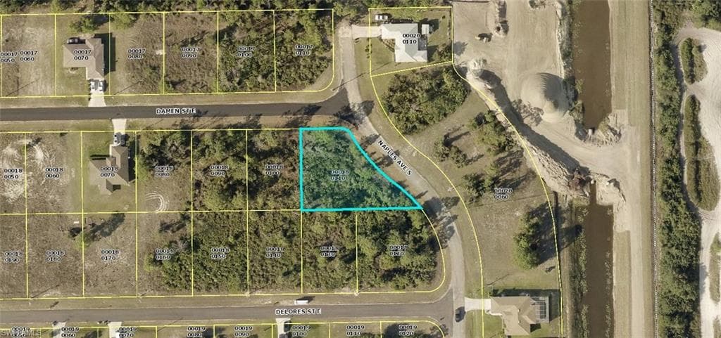 1104 Naples AVE S LEHIGH ACRES, FL 33974