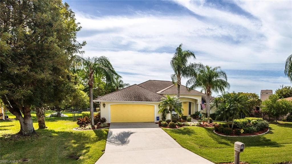 828 SW 52nd ST CAPE CORAL, FL 33914