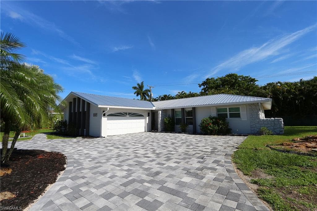 1137 Town And River DR FORT MYERS, FL 33919