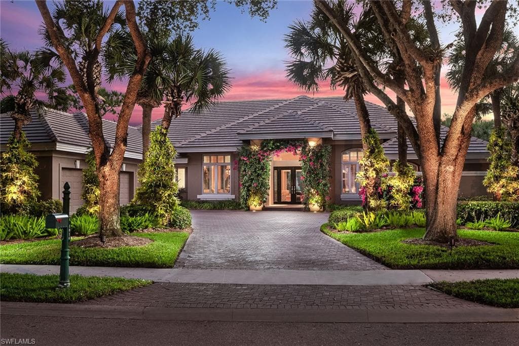 1016 Barcarmil WAY NAPLES, FL 34110