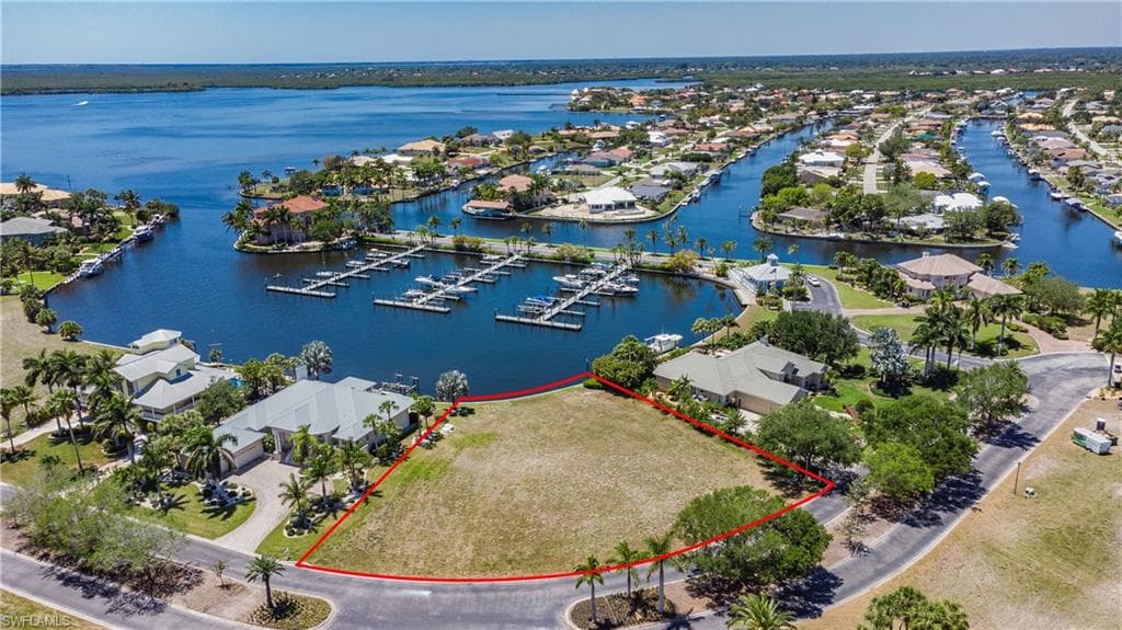 4441 Grassy Point BLVD PORT CHARLOTTE, FL 33952