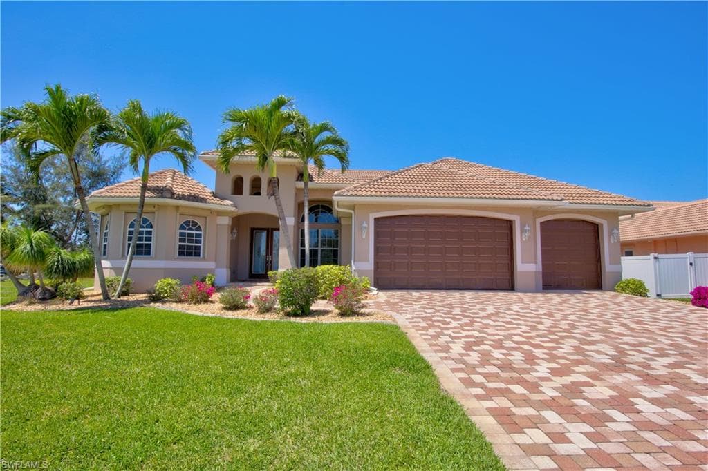 3004 SW 26th CT CAPE CORAL, FL 33914