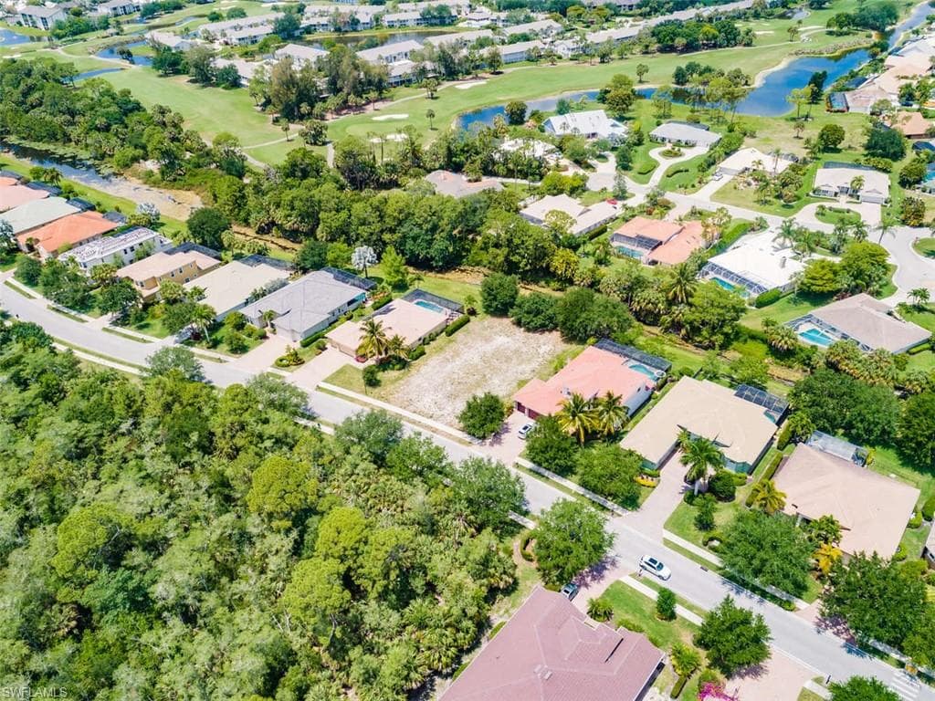 483 Saddlebrook LN NAPLES, FL 34110