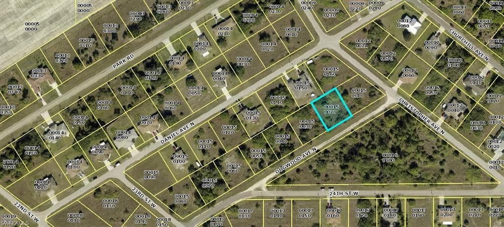 2413 Dogwood AVE N LEHIGH ACRES, FL 33971