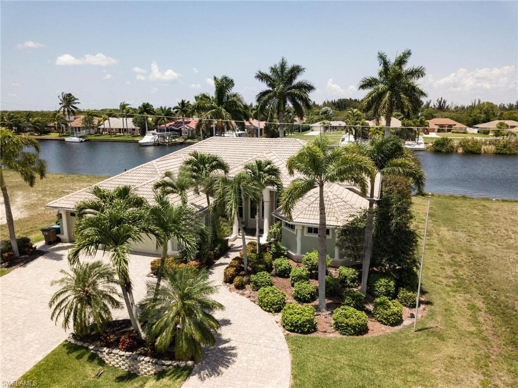 2917 SW 26th ST CAPE CORAL, FL 33914