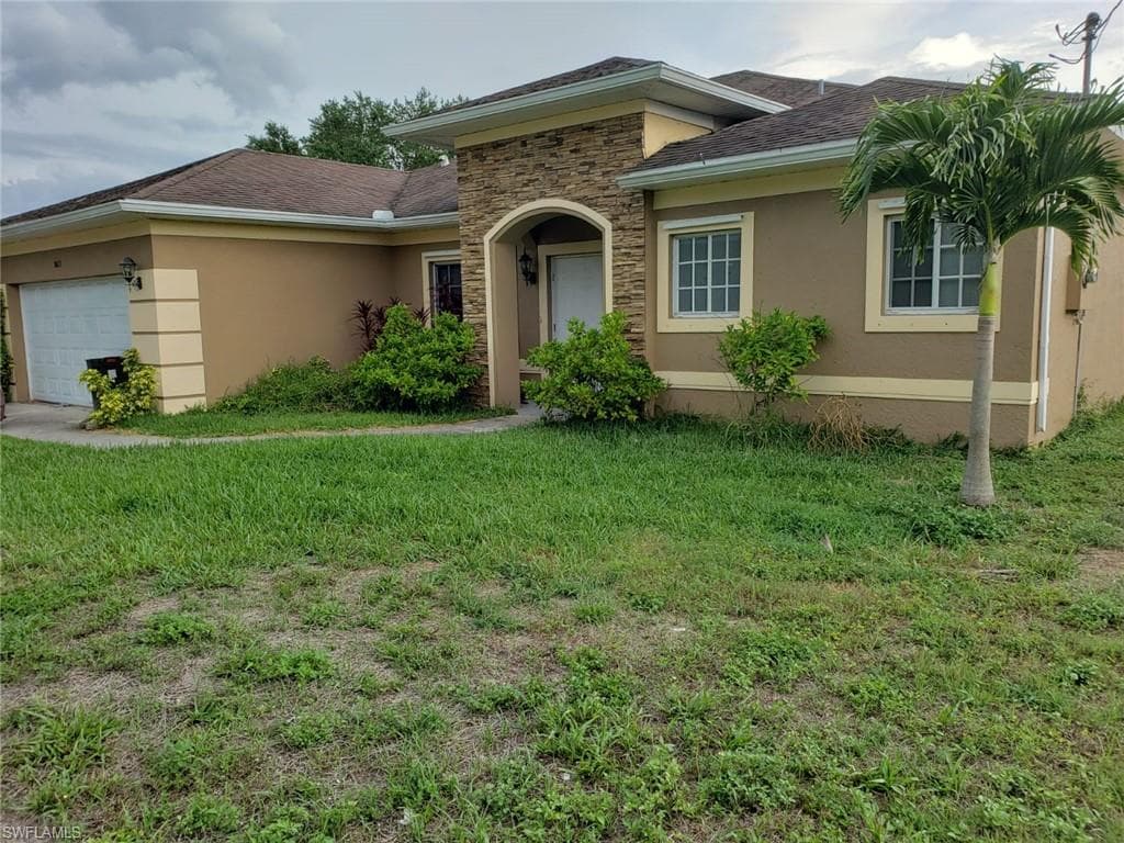 3013 1st ST SW LEHIGH ACRES, FL 33976