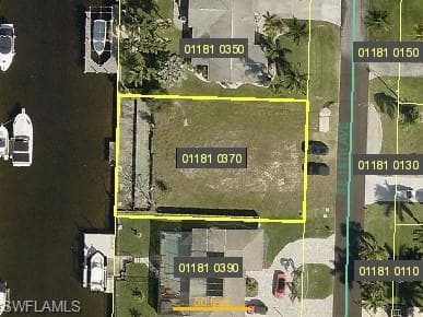 2824 SE 18th AVE CAPE CORAL, FL 33904