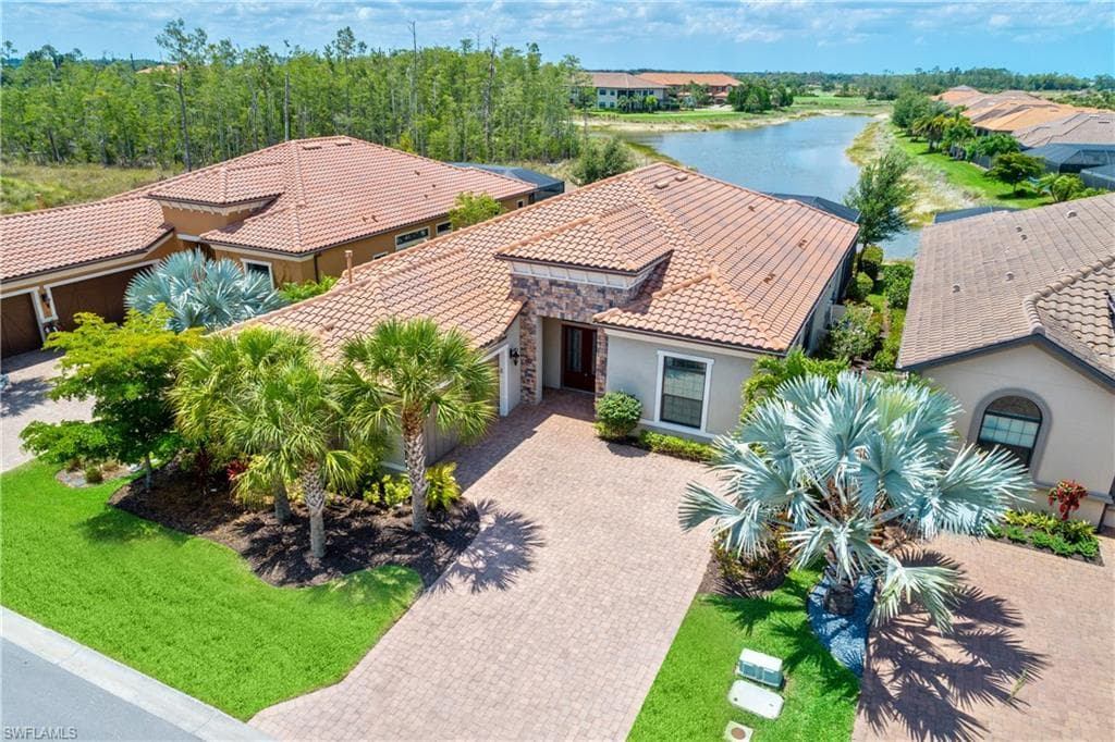 8841 Savona CT NAPLES, FL 34119
