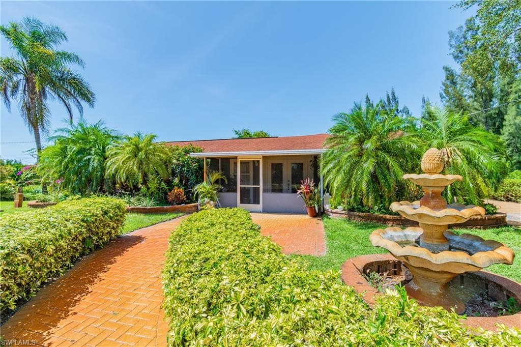 4180 Pine RD FORT MYERS, FL 33908