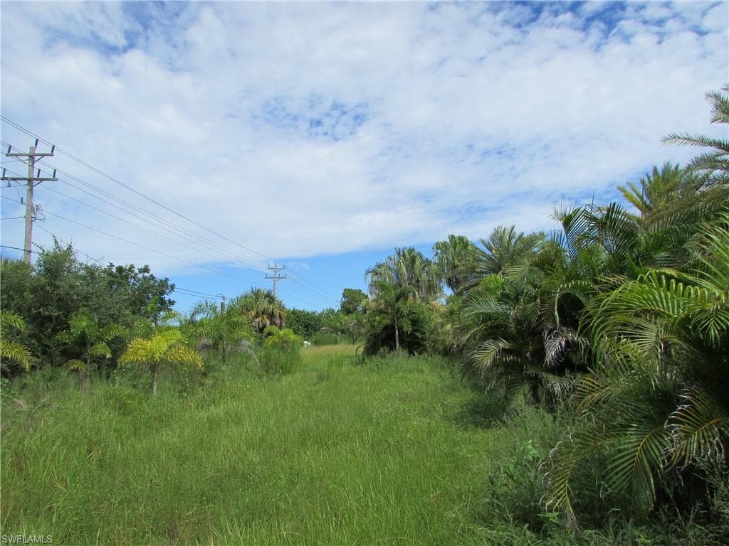 7200 Stringfellow RD ST. JAMES CITY, FL 33956