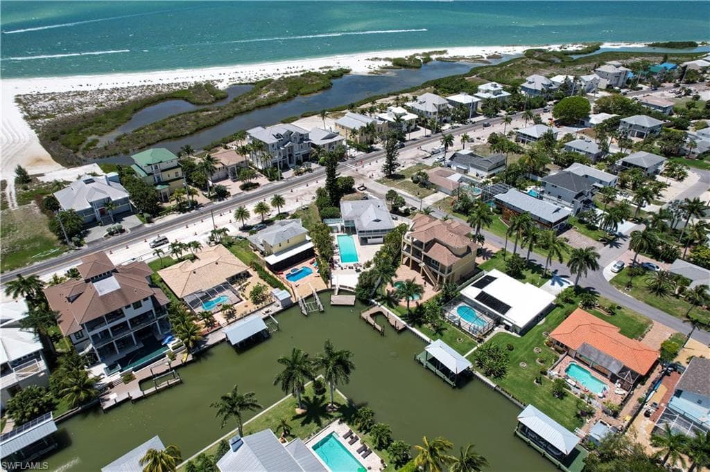 100 Tarpon RD FORT MYERS BEACH, FL 33931
