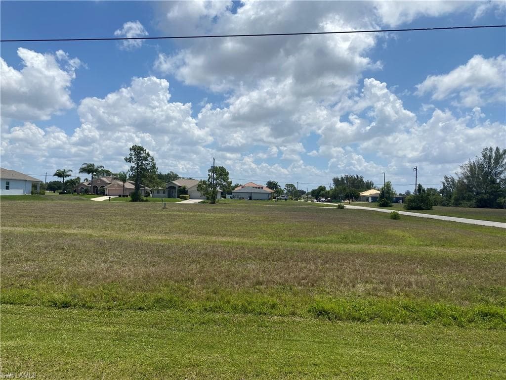 1425 NW 31st PL CAPE CORAL, FL 33993