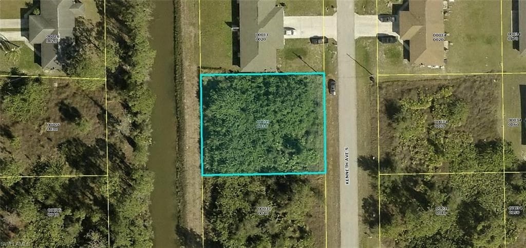 2208 Kenneth AVE S LEHIGH ACRES, FL 33973
