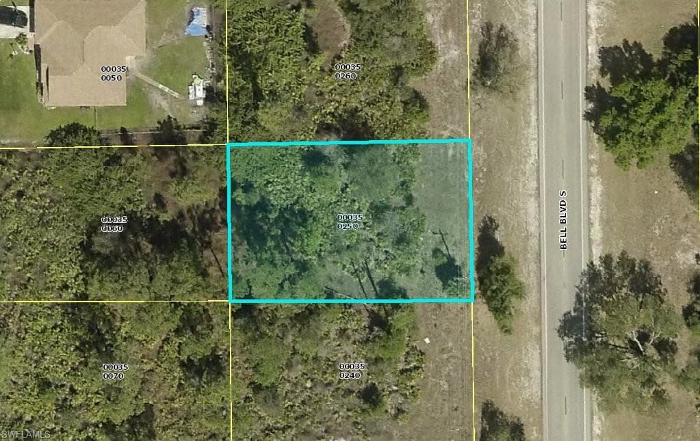 366 Bell BLVD S LEHIGH ACRES, FL 33974