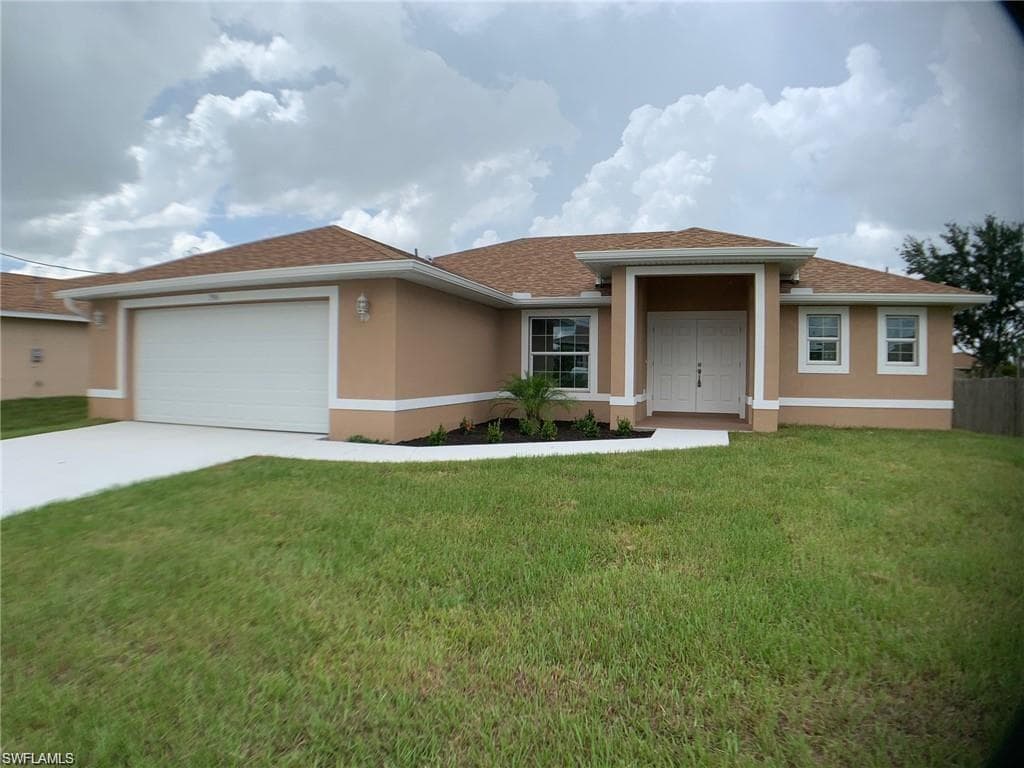 1011 Poinsettia AVE LEHIGH ACRES, FL 33972