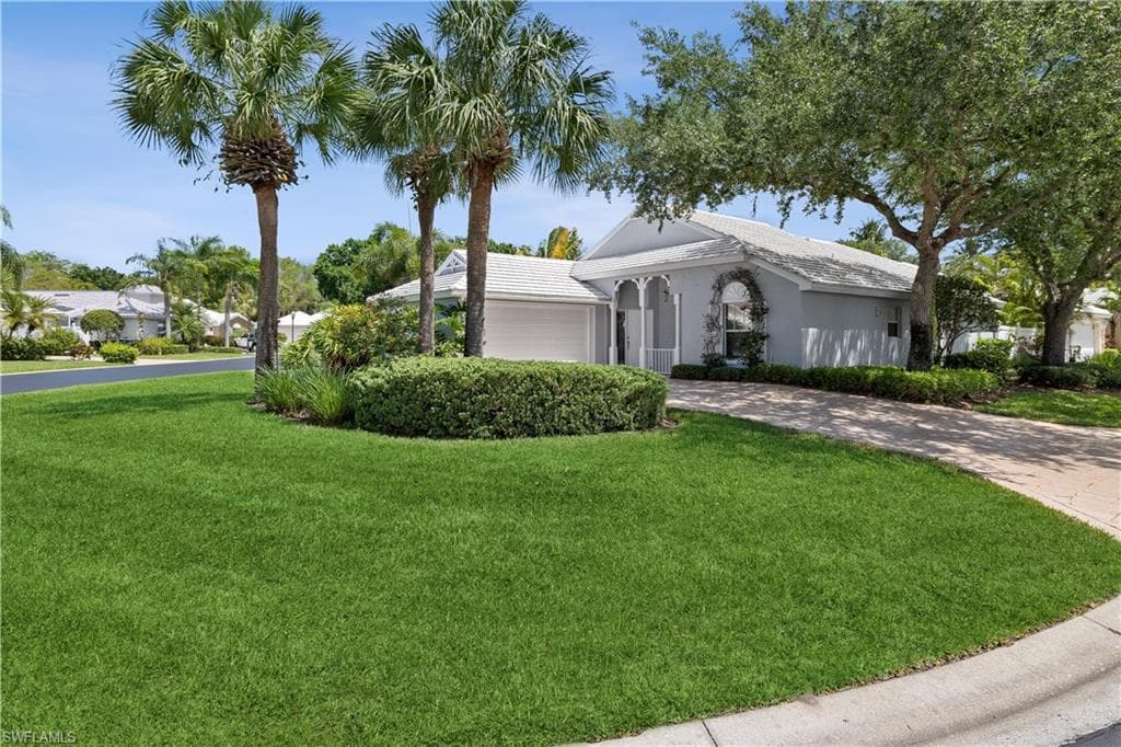 1413 Old Oak LN NAPLES, FL 34110