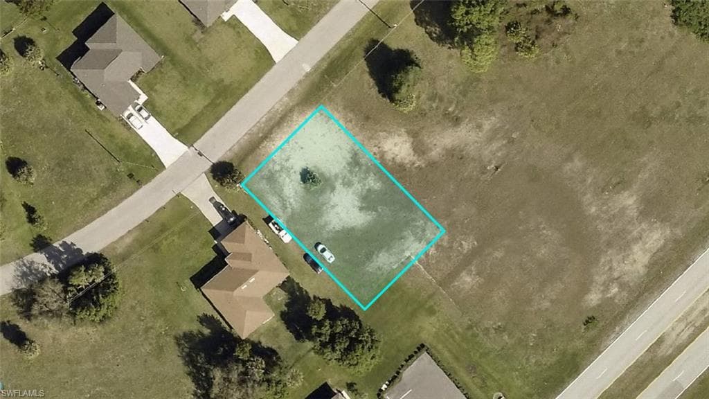 1818 NE 34th LN CAPE CORAL, FL 33909