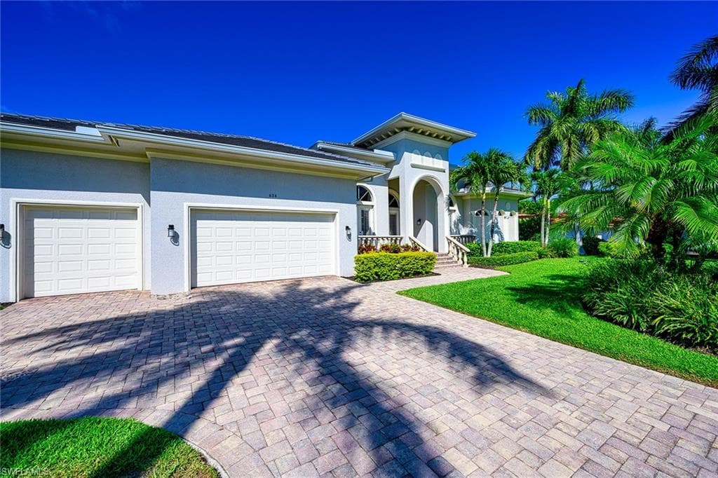 626 Park Shore DR NAPLES, FL 34103
