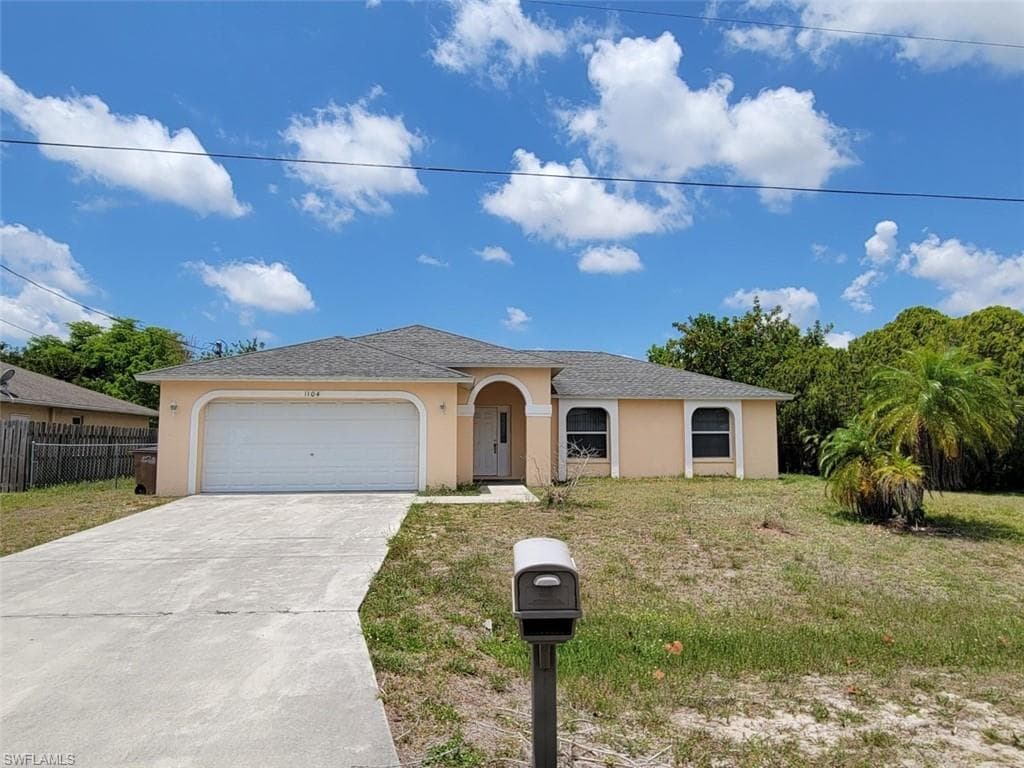 1104 SE 13th PL CAPE CORAL, FL 33990