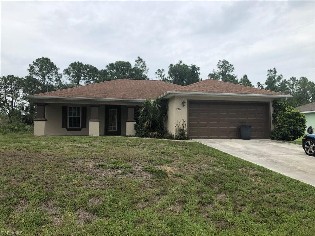 2816 38th ST W LEHIGH ACRES, FL 33971