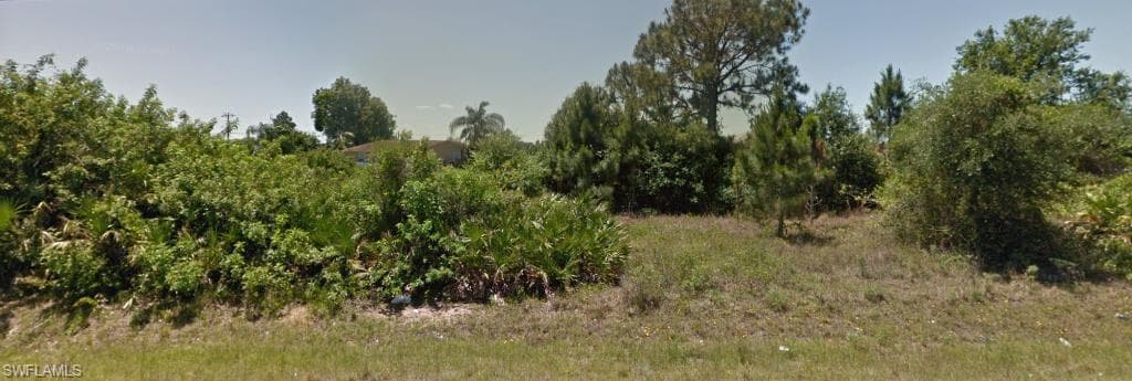 3905 8th ST SW LEHIGH ACRES, FL 33976