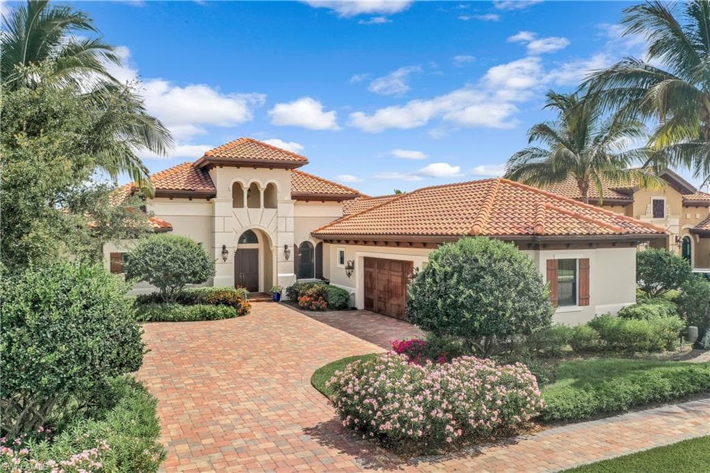 6512 Costa CIR NAPLES, FL 34113