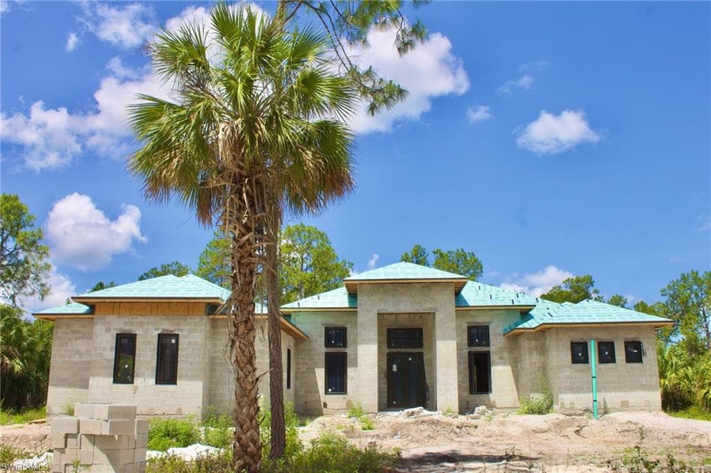 543 31st ST SW NAPLES, FL 34117