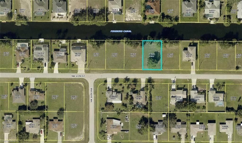1305 SW 13th ST CAPE CORAL, FL 33991