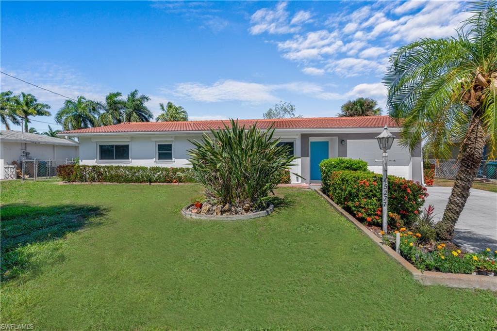 5277 Tamiami CT CAPE CORAL, FL 33904