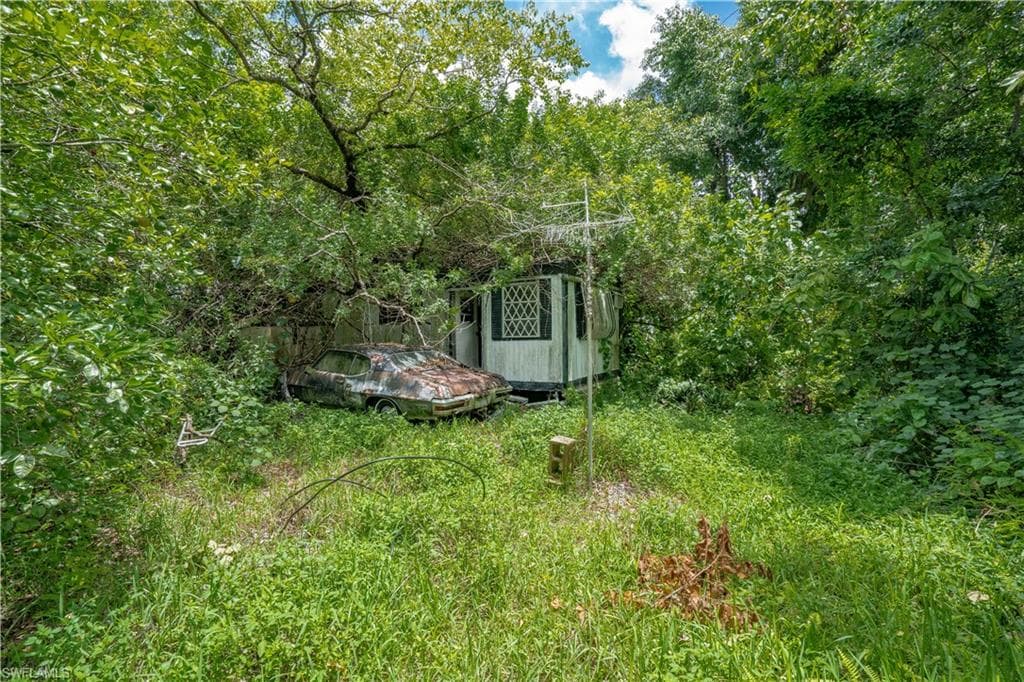 8219 Penny DR NORTH FORT MYERS, FL 33917