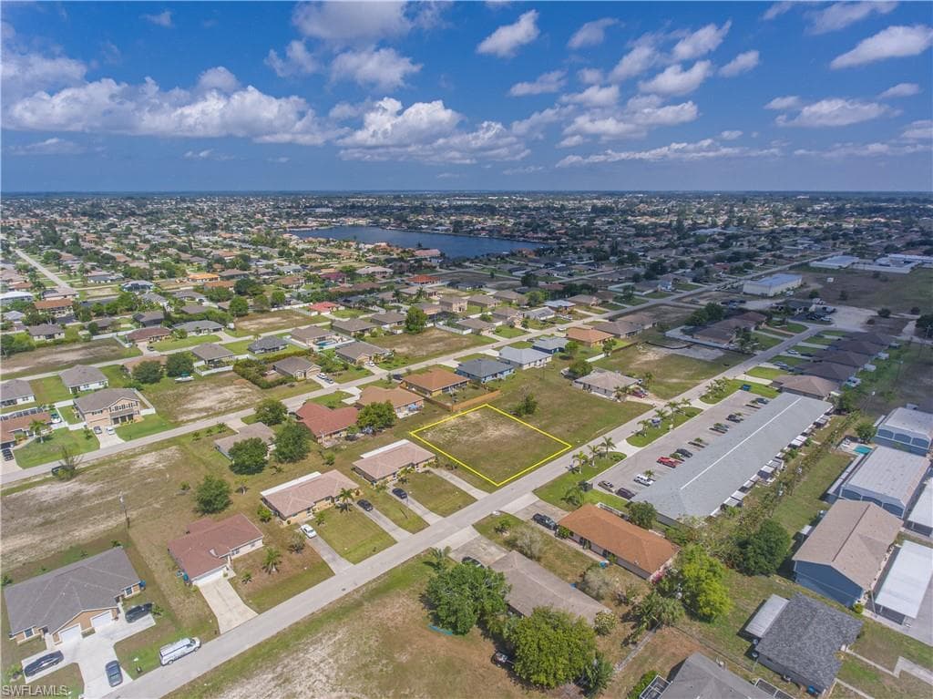 4522 SW 8th CT CAPE CORAL, FL 33914